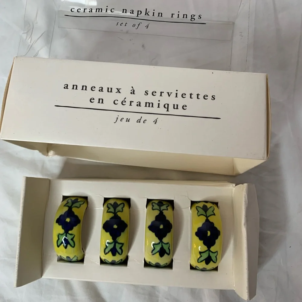 Pier 1 napkin rings ceramic set of 4 NIB